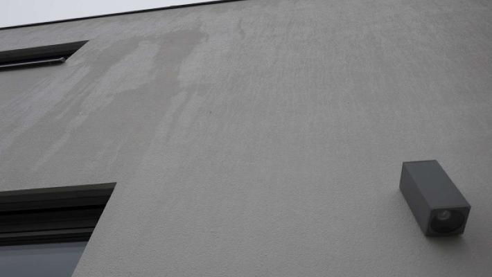 Malersachverständiger Wolfgang Köster Schlau am Bau