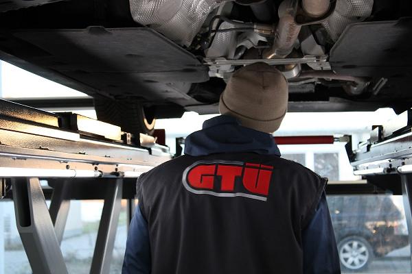 GTÜ Kfz-Prüfstelle Hof von Künstler / KFZ Gutachter / Auto-Sachverständiger