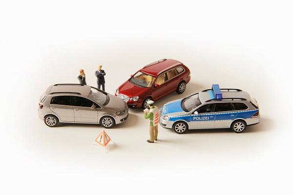 Kfz Gutachter Lokstedt I KfzSachverstand.de Sachverständigenges. mbH & Co. KG