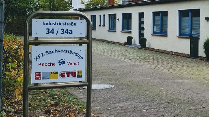 Kfz - Sachverständigenbüro Knoche und Vendt, Inhaber D. Vendt, Gutachter in Oyten, Niedersachsen