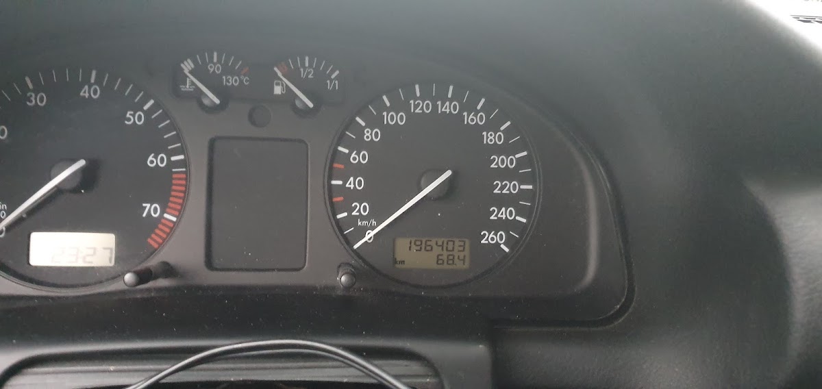 6832b875a3983