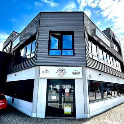 Ahrensburger- Kfz.- Prüfstelle seit 1995 für dich da.