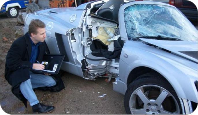 M-DV Kfz-Gutachten, seit 2004. Kfz-Sachverständiger. Daniel Vujnovic