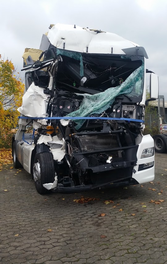 6832714c755df